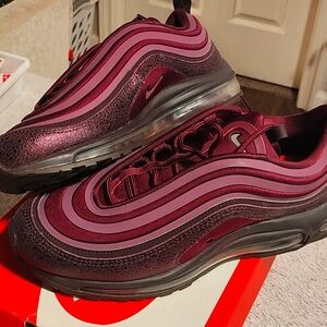 NIKE WMNS 97 UL 17 SE